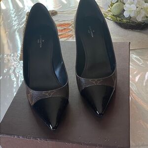 Louis Vuitton Monogram Brown and Black Patent Pointed Pumps